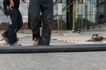 Key Considerations for Flat Roof Installation in Commercial Properties