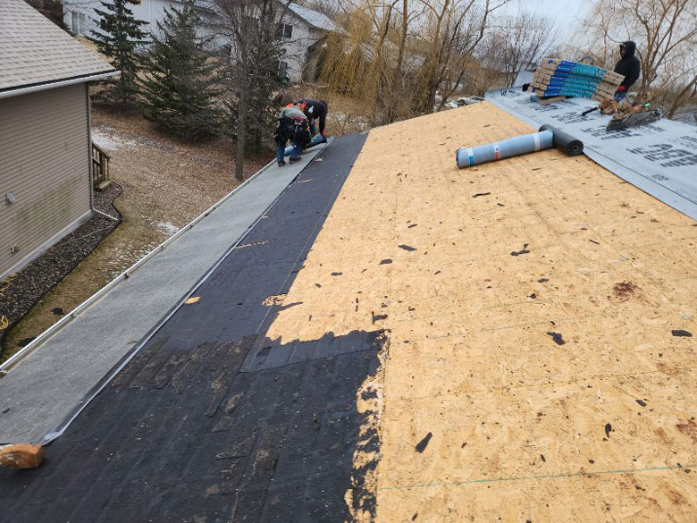 Expert Roof Replacement for Hail Damage Near Lake Minnetonka